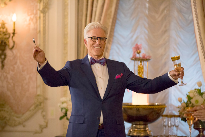 One last toast to the What’s On Tonight team (Photo: Justin Lubin/NBC)
